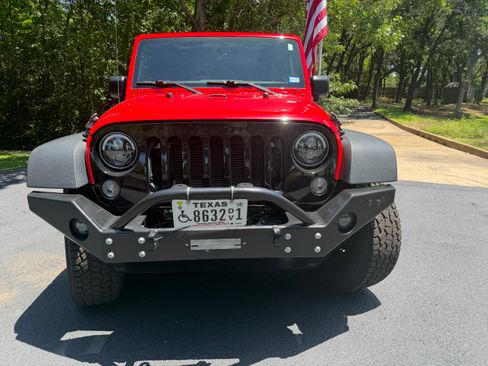 Used 2016 Jeep Wrangler Sport AWD/4WD image 5