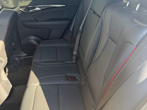 Used 2022 Buick Envision Essence w/ Technology Package II image 13