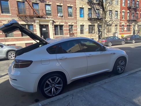 Used 2012 BMW X6 M image 17