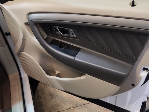 Used 2011 Ford Taurus SEL w/ 201A Rapid Spec Order Code image 16