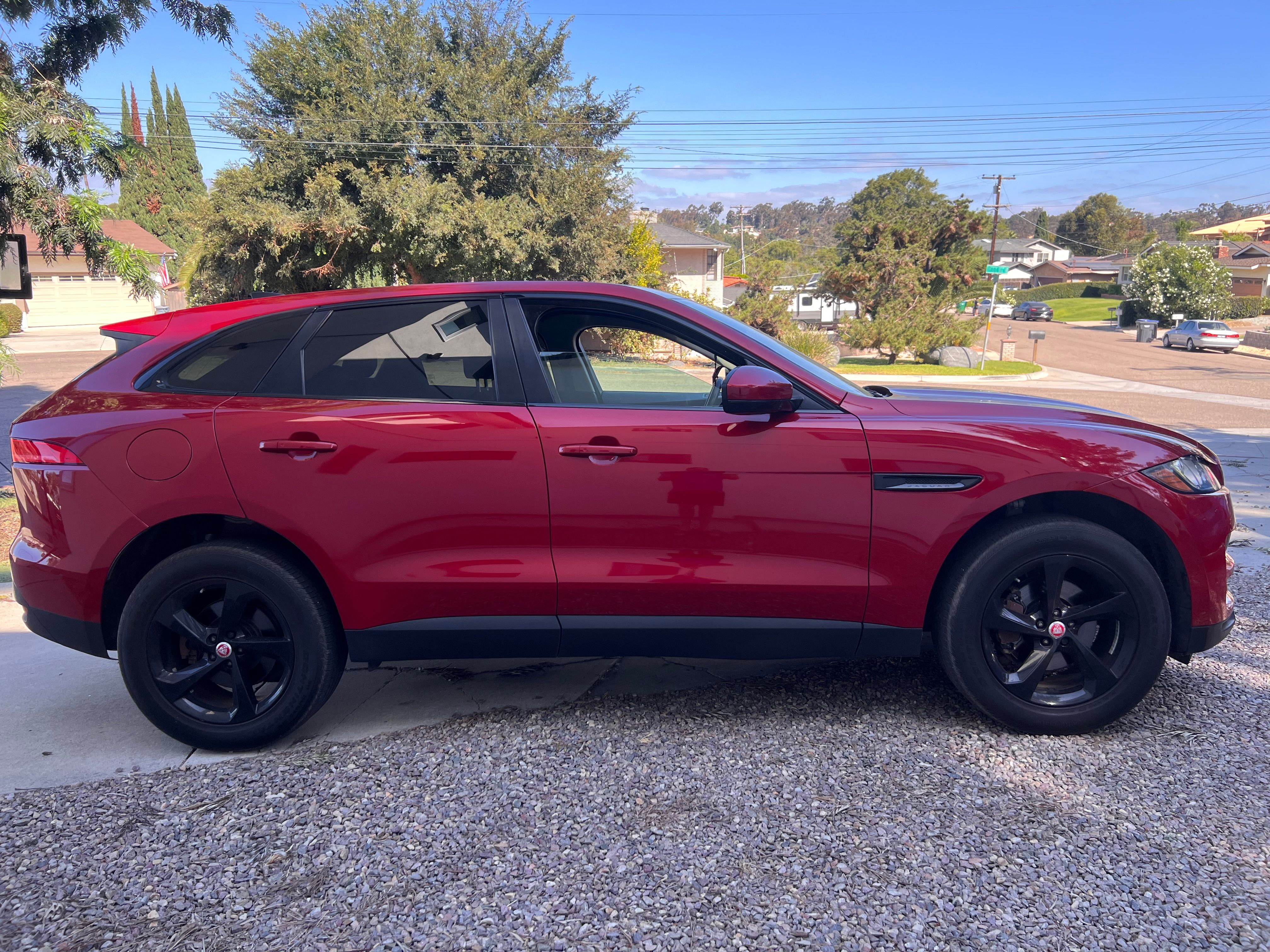 Used 2020 Jaguar F-PACE Premium AWD/4WD image 1