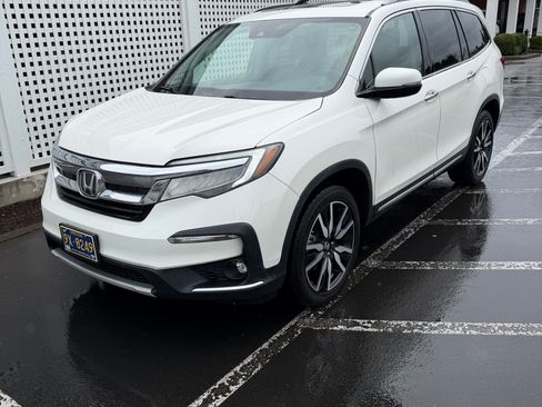 Used 2019 Honda Pilot Touring image 1