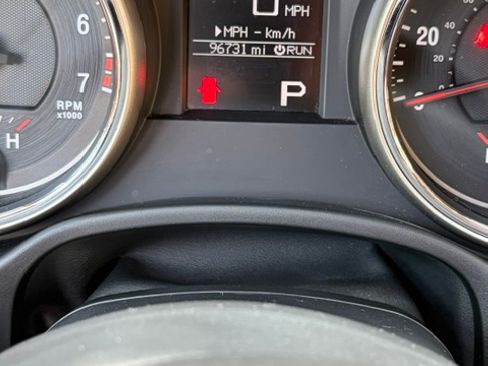 Used 2011 Jeep Grand Cherokee Overland Summit image 13