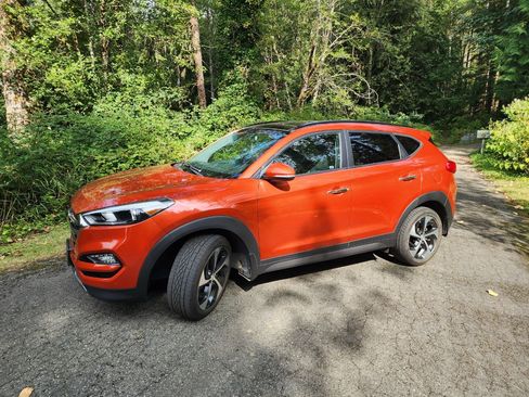 Used 2016 Hyundai Tucson Limited w/ Option Group 03 AWD/4WD image 14