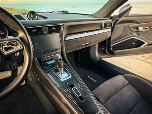 Used 2019 Porsche 911 Carrera GTS RWD image 15