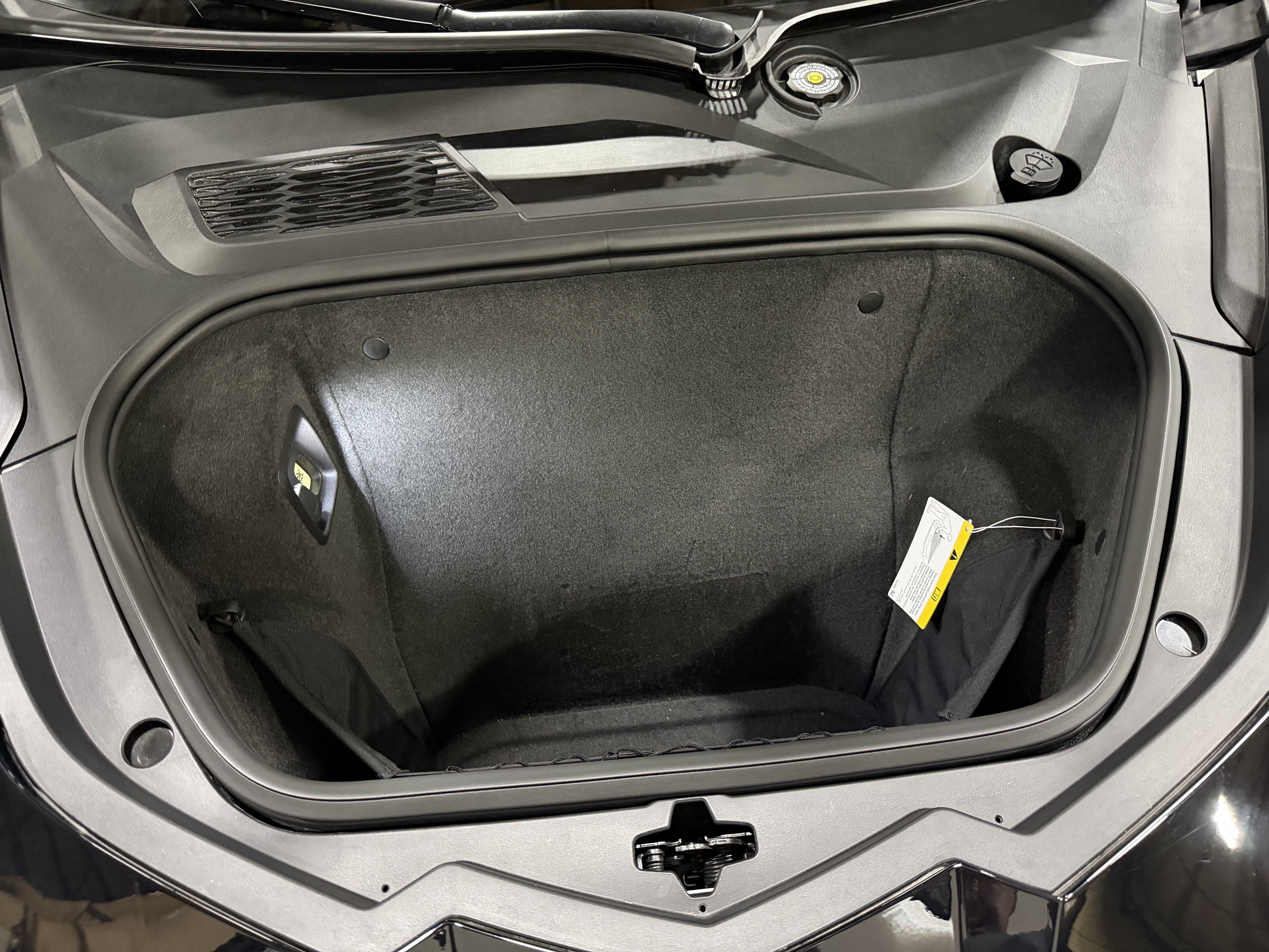 Used 2023 Chevrolet Corvette Stingray Premium Cpe w/ Z51 Performance Package RWD image 22