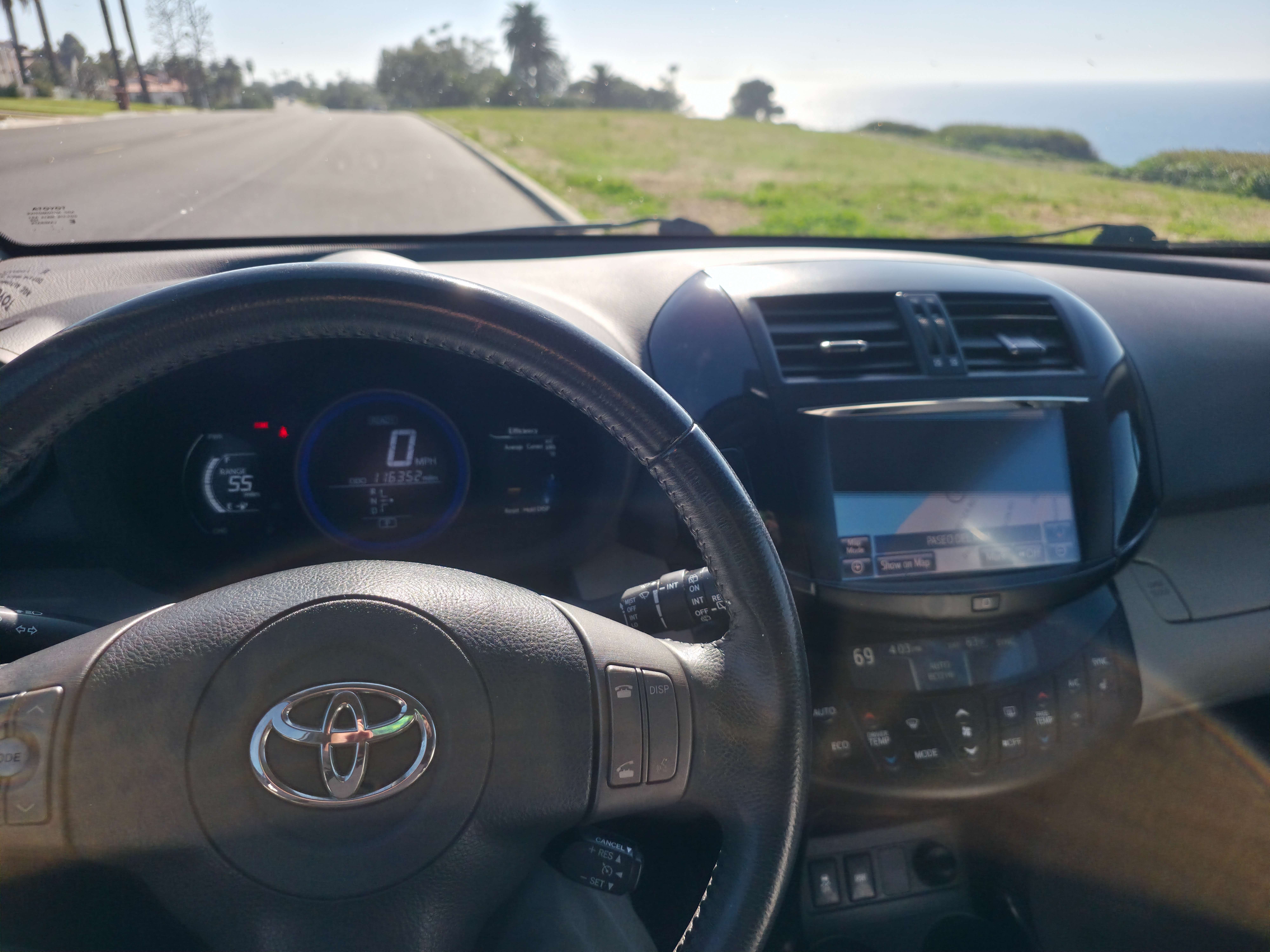 Used 2013 Toyota RAV4 EV FWD image 14