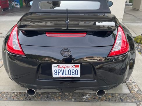 Used 2017 Nissan 370Z Touring image 14