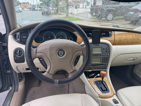 Used 2003 Jaguar X-TYPE 2.5 image 5