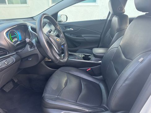 Used 2016 Chevrolet Volt Premier w/ Driver Confidence Package image 14