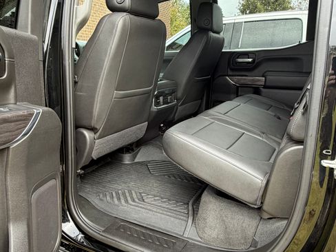 Used 2022 Chevrolet Silverado 1500 LTZ w/ LTZ Premium Package image 12