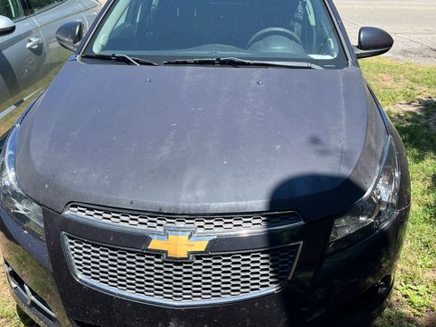 Used 2014 Chevrolet Cruze LT FWD image 2