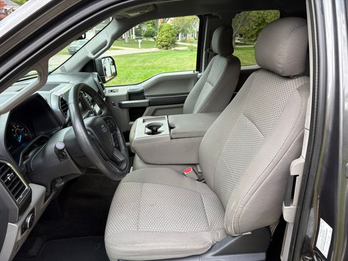 Used 2015 Ford F150 XLT w/ Equipment Group 302A Luxury AWD/4WD image 11