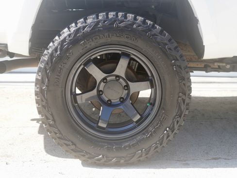 Used 2022 Toyota Tacoma TRD Sport image 29