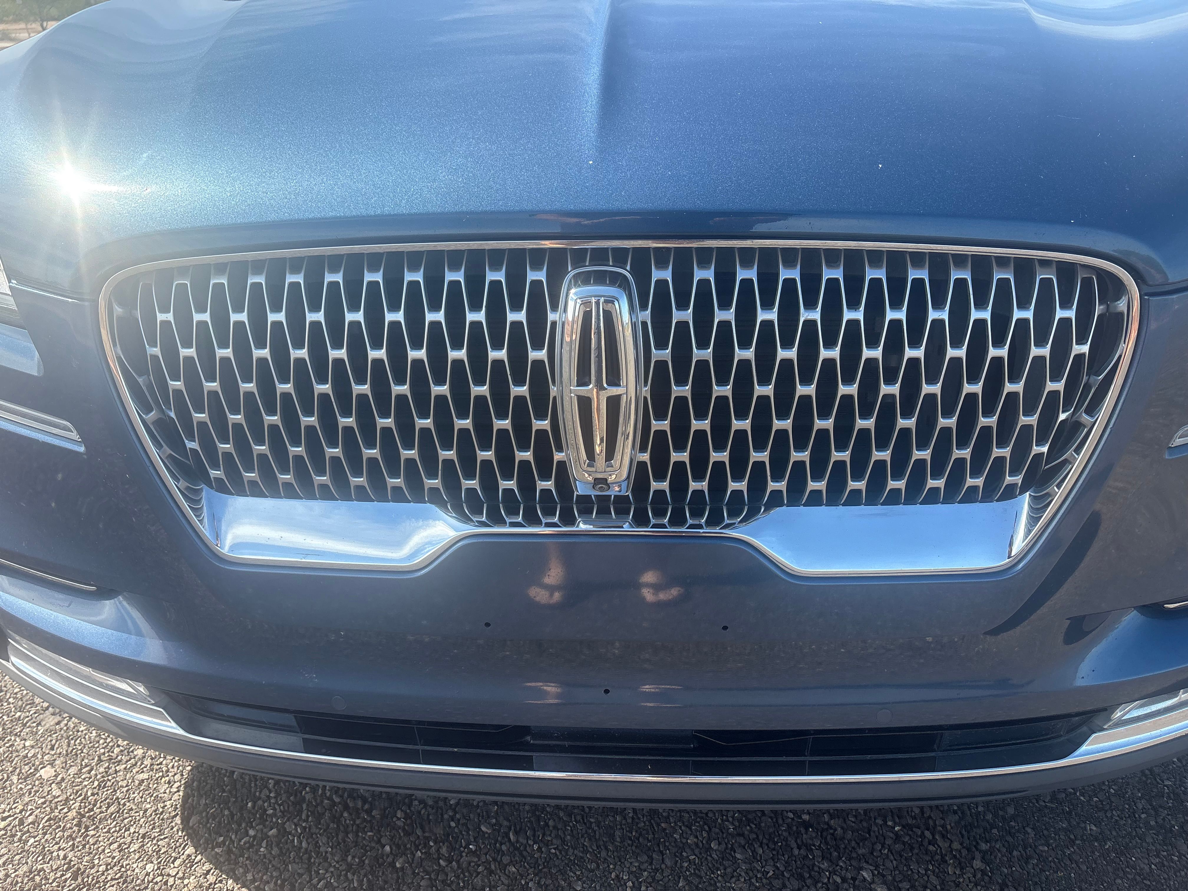 Used 2020 Lincoln Aviator Reserve w/ Class IV Trailer Tow Package RWD image 12
