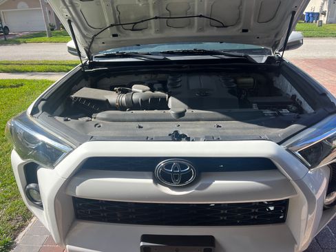 Used 2014 Toyota 4Runner SR5 image 19