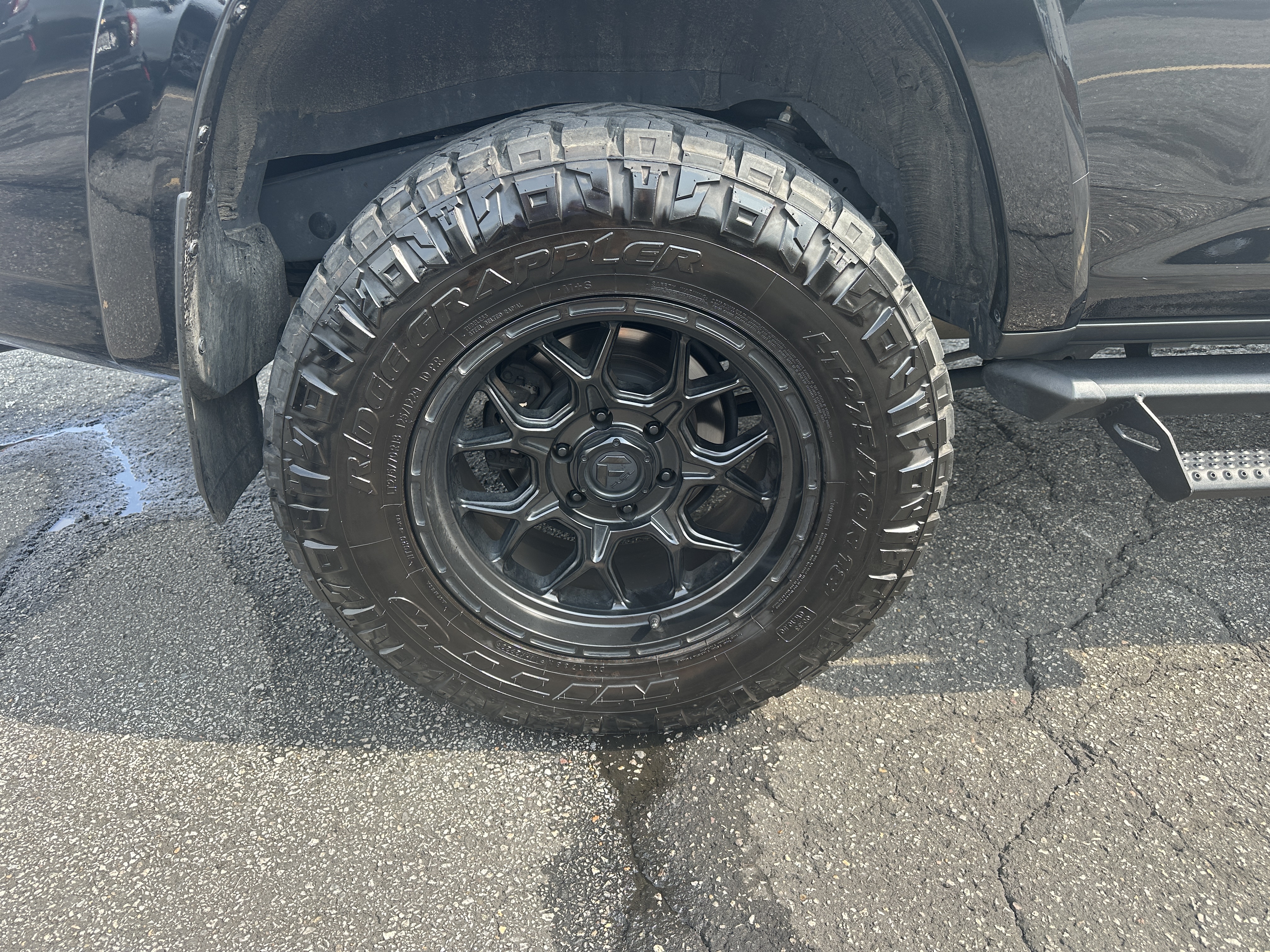 Used 2023 Toyota 4Runner SR5 AWD/4WD image 12