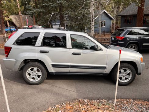Used 2005 Jeep Grand Cherokee Laredo image 8