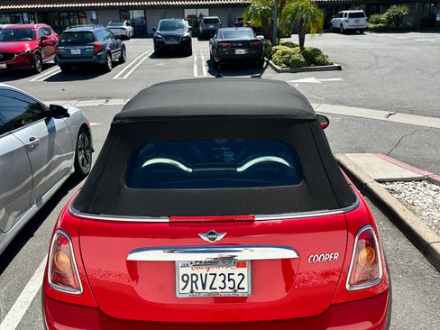 Used 2010 MINI Cooper Convertible image 13