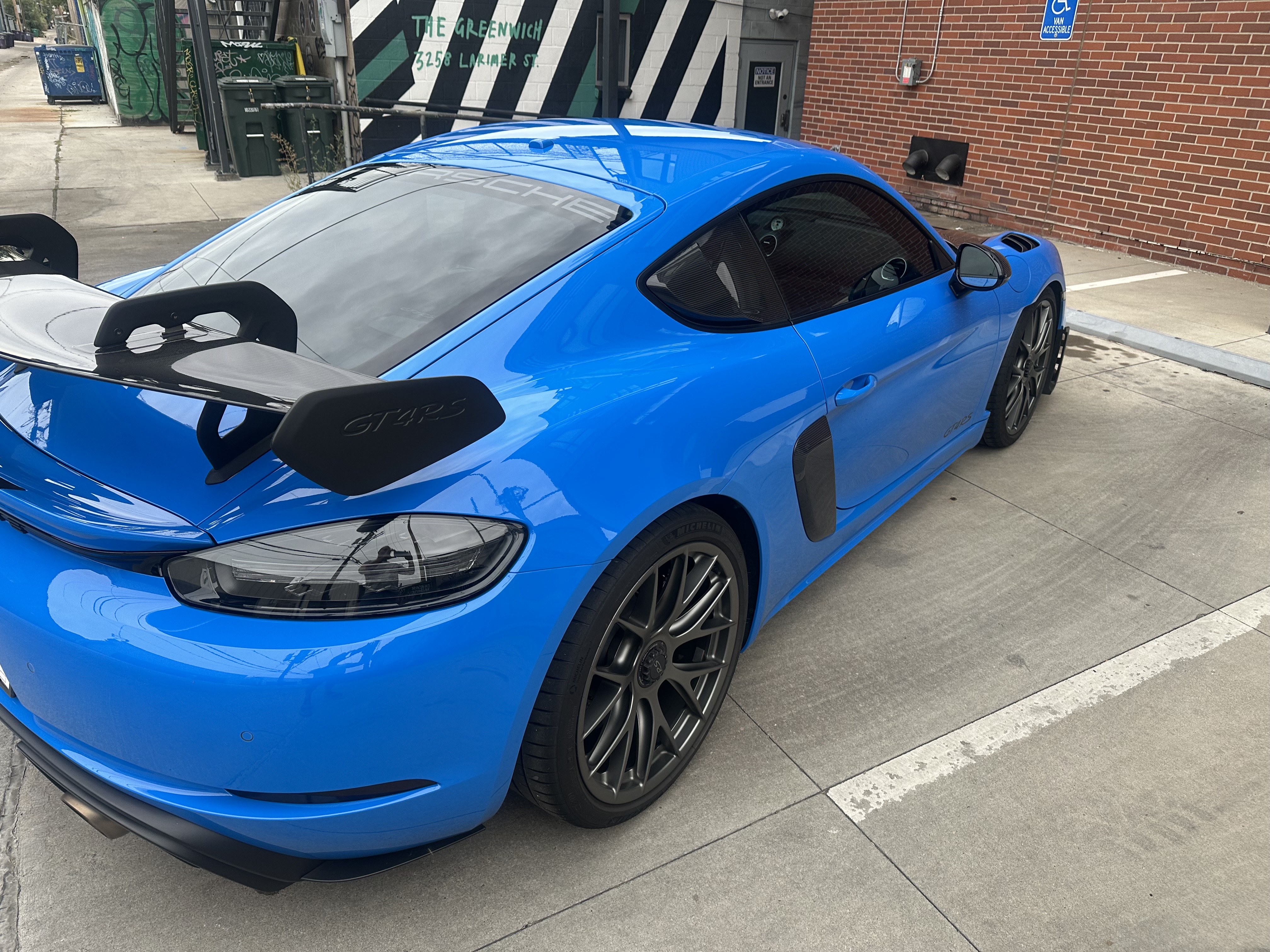 Used 2025 Porsche 718 Cayman GT4 RS RWD image 13