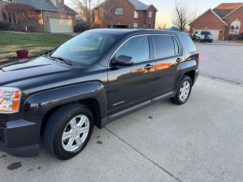 Used 2016 GMC Terrain SLE image 2