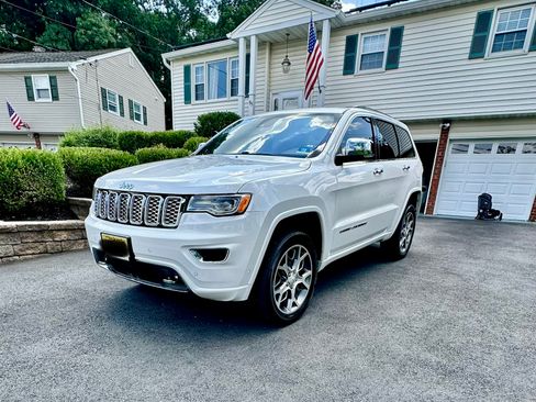 Used 2021 Jeep Grand Cherokee Overland AWD/4WD image 1