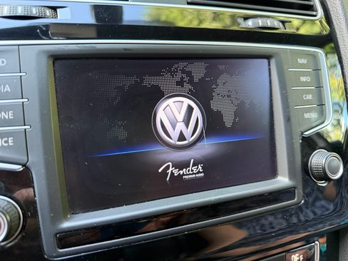 Used 2016 Volkswagen Golf R 4-Door AWD/4WD image 11