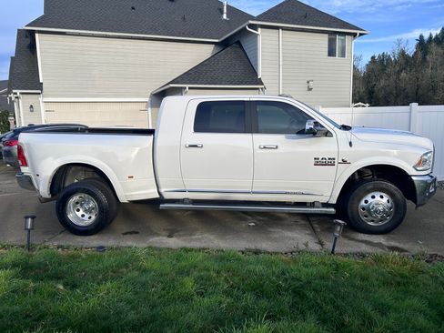 Used 2017 RAM 3500 Laramie Longhorn image 2
