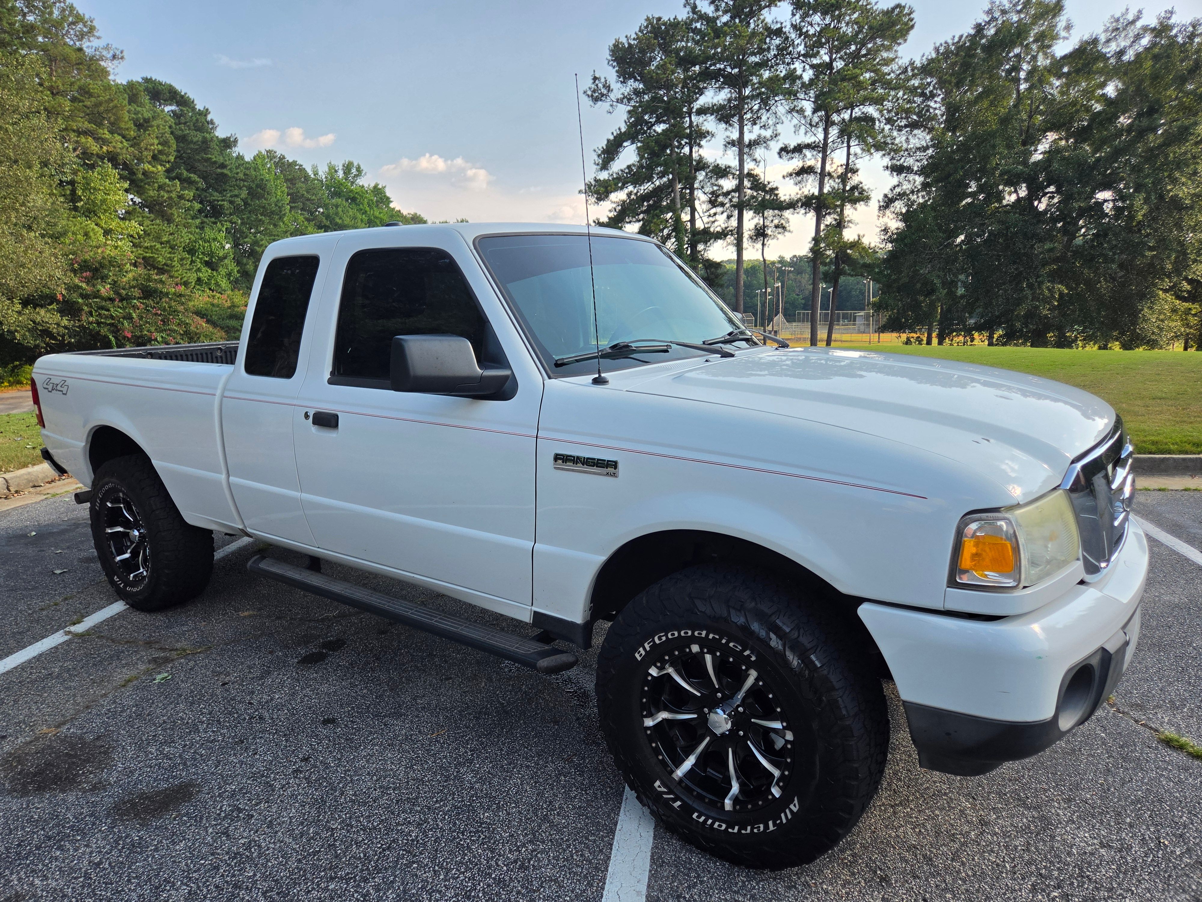 Used 2011 Ford Ranger XLT w/ Payload Pkg 2 AWD/4WD image 2