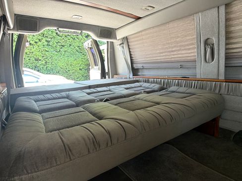 Used 1996 Ford E-150 and Econoline 150 RWD image 25
