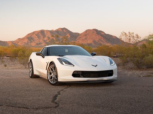 Used 2015 Chevrolet Corvette Stingray Coupe w/ 3LT Preferred Equipment Group image 1