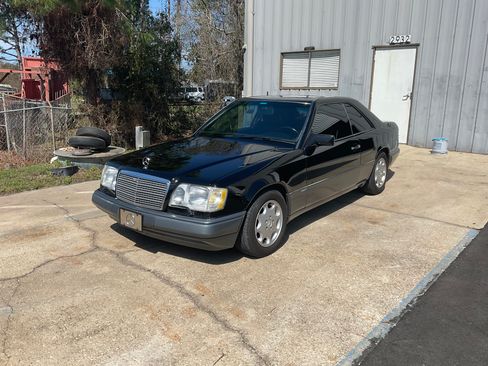 Used 1994 Mercedes-Benz E 320 Coupe image 2