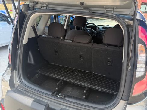 Used 2016 Kia Soul FWD image 22