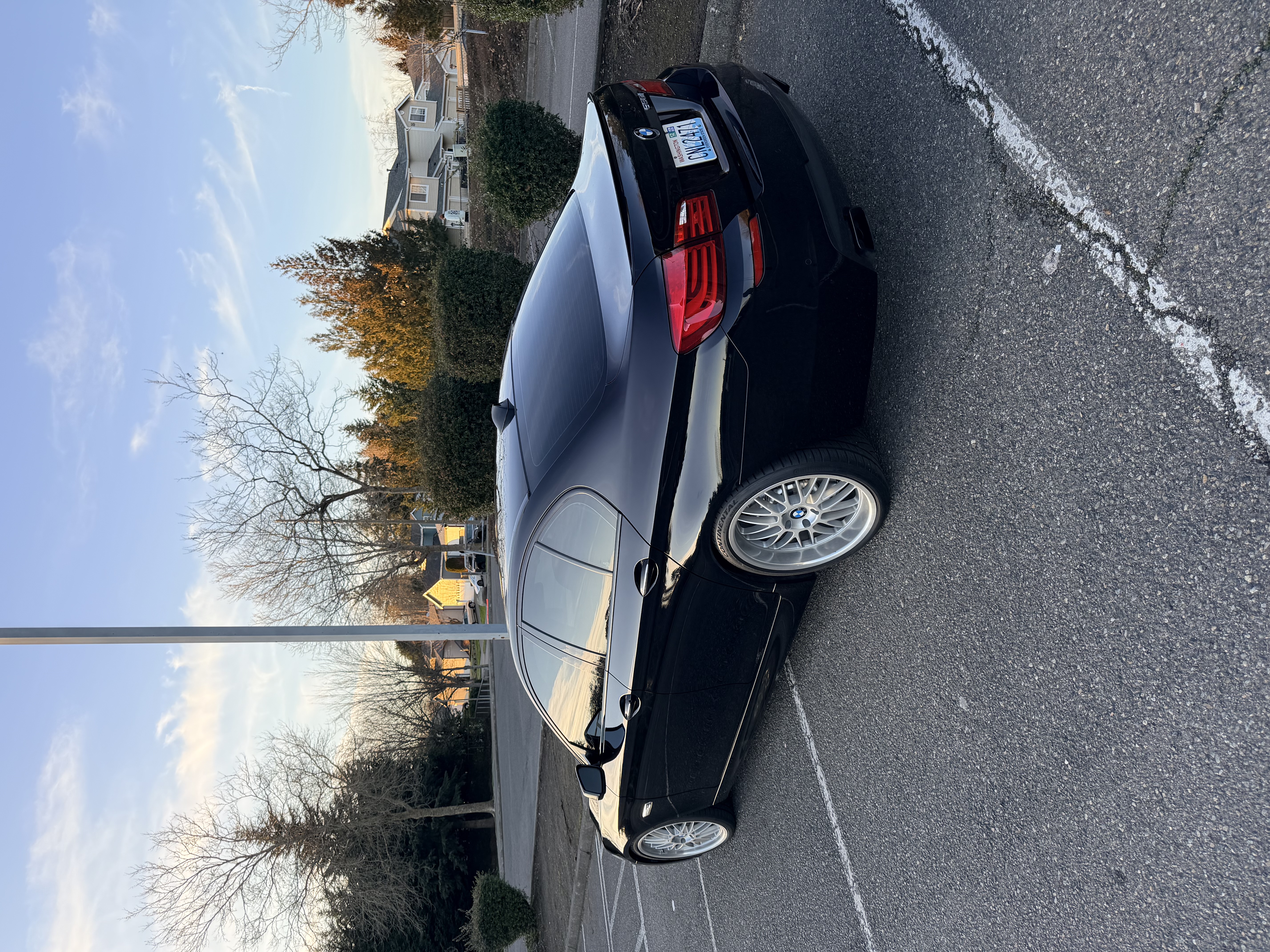 Used 2011 BMW 550i Sedan RWD image 1