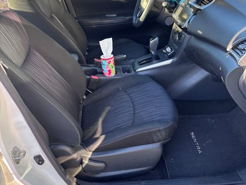 Used 2019 Nissan Sentra SV image 10