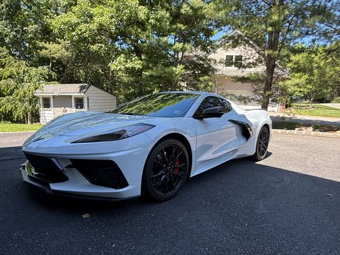 Used 2024 Chevrolet Corvette Stingray Preferred Cpe w/ Z51 Performance Package RWD image 10