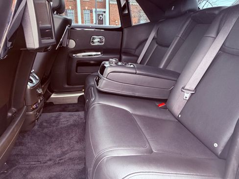 Used 2015 Rolls-Royce Ghost image 26