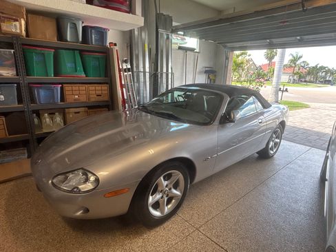 Used 2000 Jaguar XK8 Convertible image 14