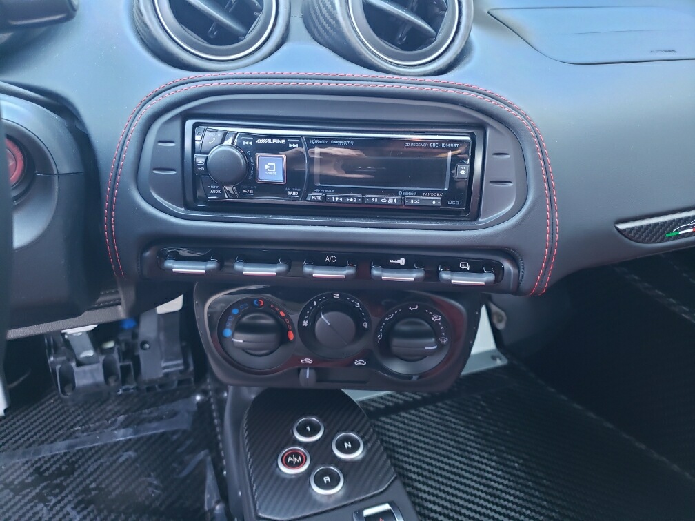 Used 2020 Alfa Romeo 4C Spider RWD image 12