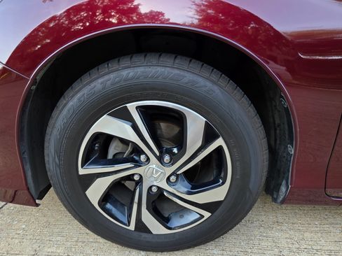 Used 2016 Honda Accord LX image 12
