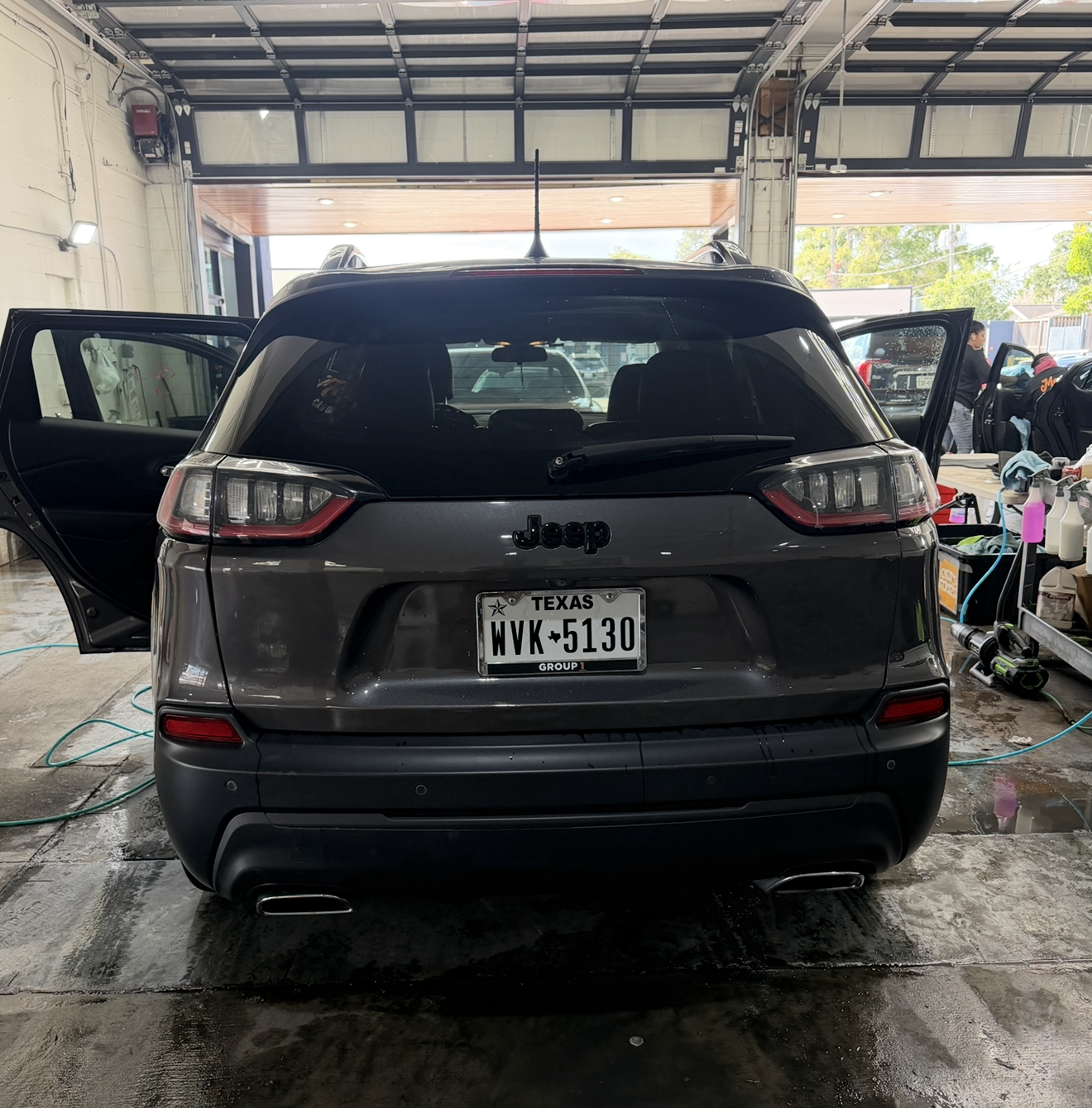 Used 2019 Jeep Cherokee Latitude Plus FWD image 13