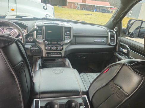 Used 2022 RAM 3500 Laramie image 14