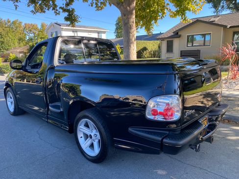 Used 2004 Ford F150 Lightning image 4