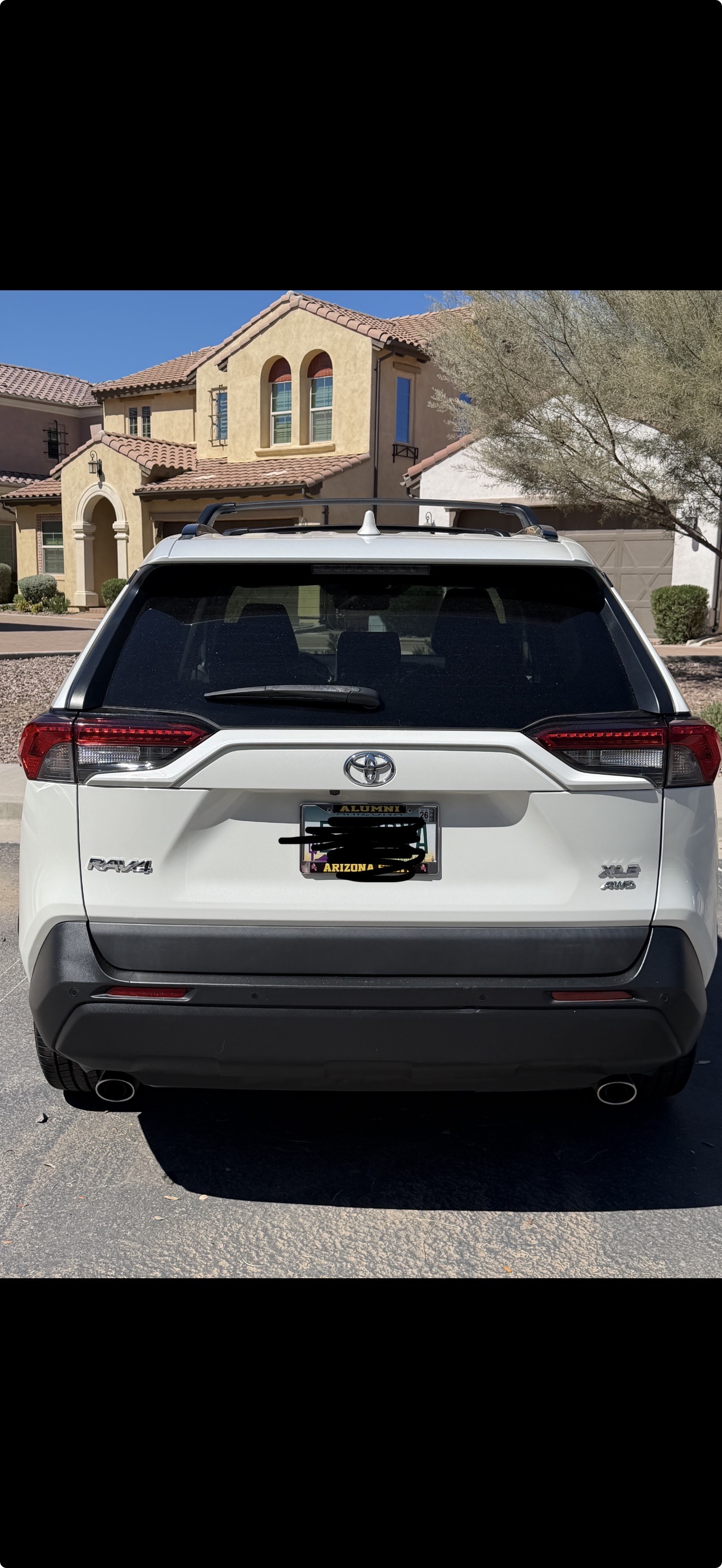 Used 2021 Toyota RAV4 XLE Premium AWD/4WD image 16