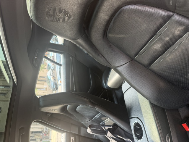 Used 2023 Porsche Panamera 4 Platinum Edition AWD/4WD image 10