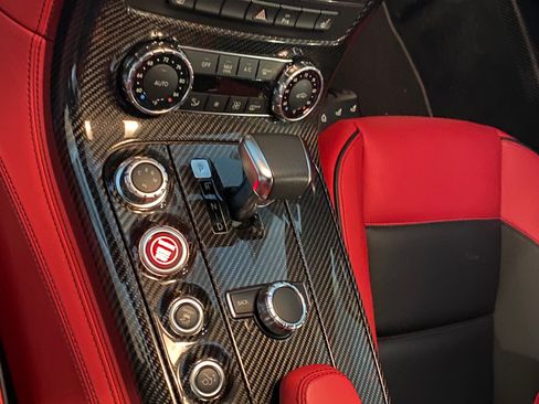 Used 2011 Mercedes-Benz SLS AMG Coupe image 16