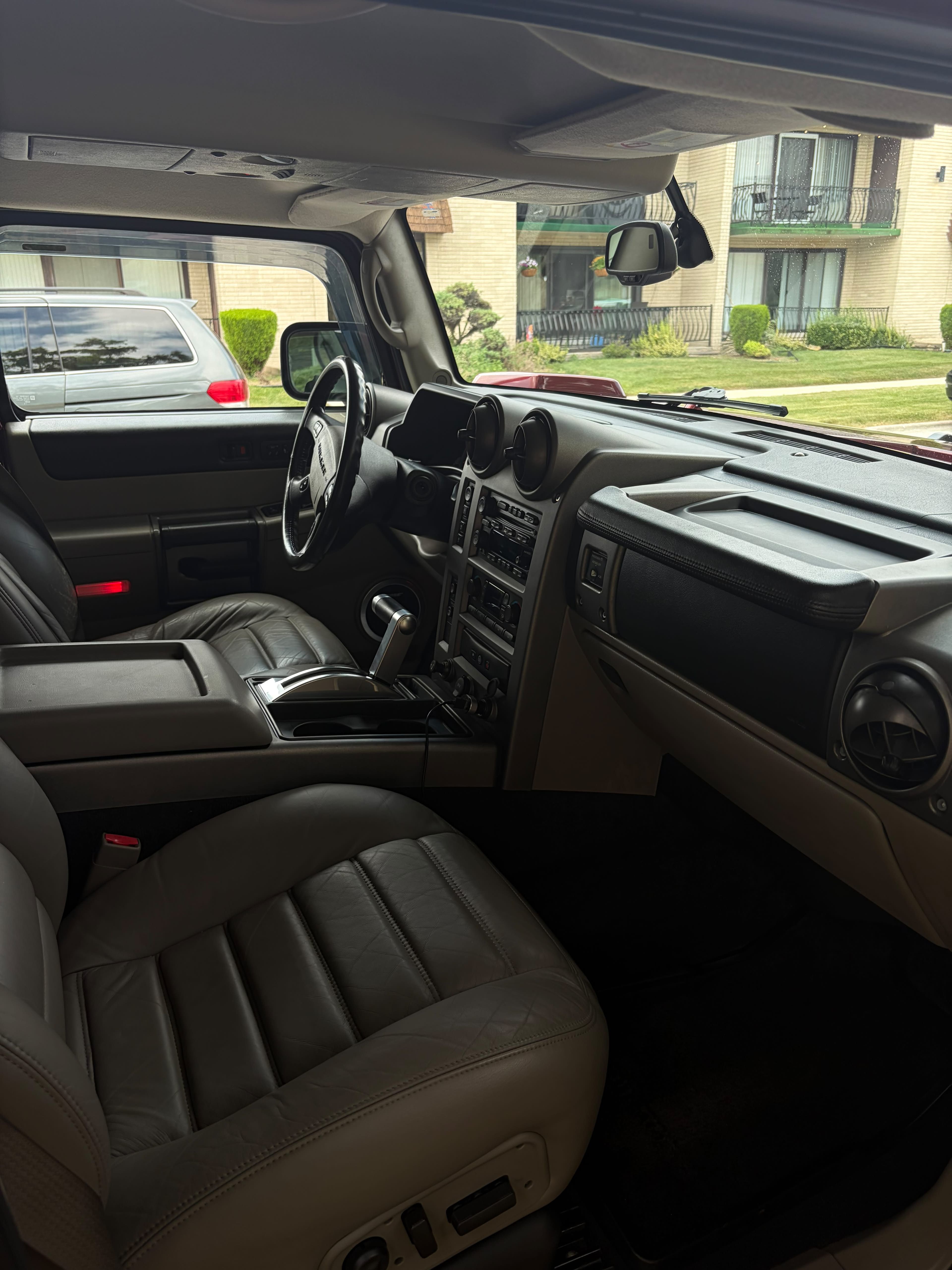 Used 2003 HUMMER H2 w/ Preferred Equipment Group AWD/4WD image 10