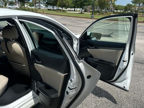 Used 2021 Honda Civic EX image 10