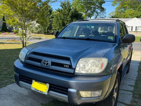 Used 2004 Toyota 4Runner Sport AWD/4WD image 2