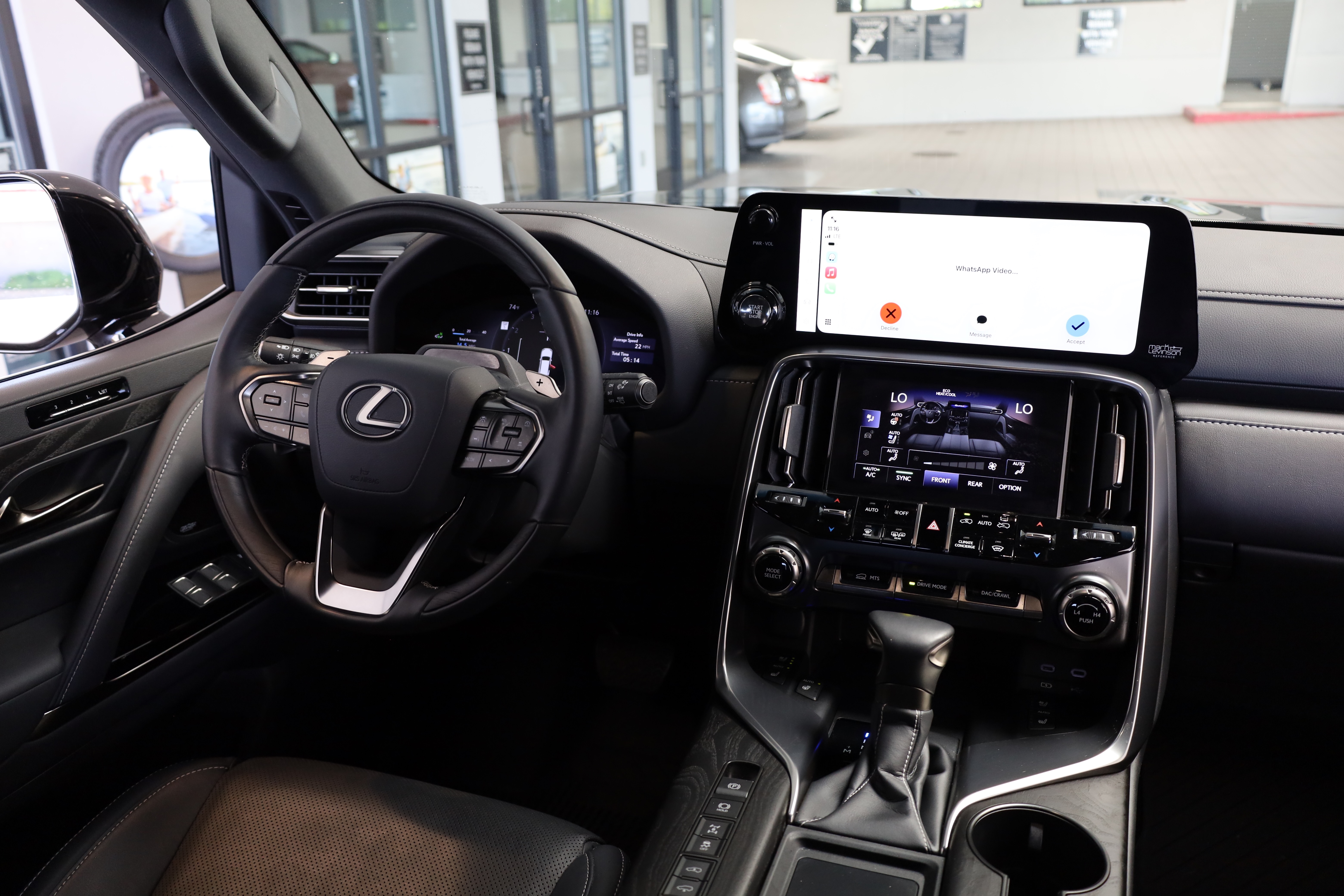 Used 2025 Lexus LX 600 4WD w/ Accessory Package (Z1) image 8